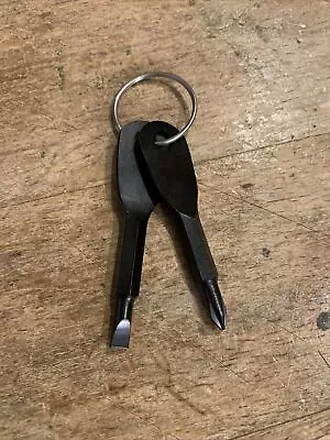 2pcs Key Ring Screwdriver EDC Tool Set Outdoor Pocket Mini Tool With Keychain  • $6.89