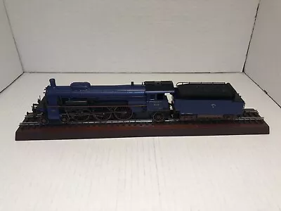 Marklin 39023 HO Scale DR Class 18.3 Blue Stream Locomotive With Display Track • $500