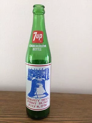 7UP 1776 1976 Bicentennial Commemorative Soda Pop Bottle • $10