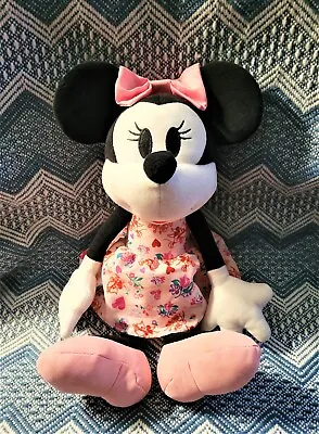 Hallmark Minnie Mouse LOVESTRUCK 13  Plush Doll Hearts Valentines  • $22.94