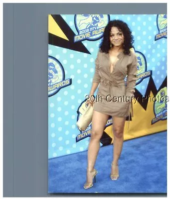 Found Color Photo J+4206 Woman In Short Dress Open Top 2003 Mtv Movie Awards • $6.98