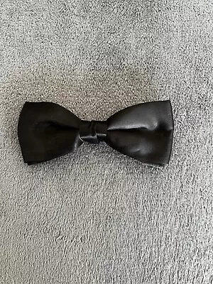 Vintage Royal Rust Resistant Clip-On Bow Tie - Rockabilly Black Satin • $11.80