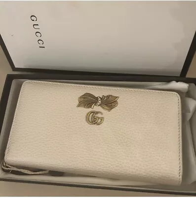 Gucci Crystal Bow Continental Wallet • $450