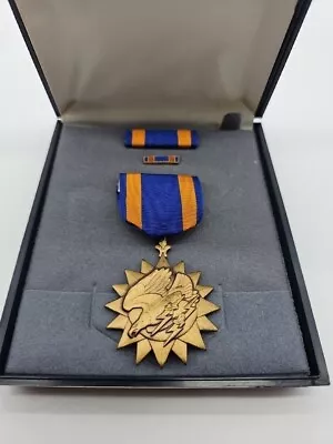 VTG US Army Air Corps Air Medal Ribbon Bar Lapel Pin In Case • $59.95