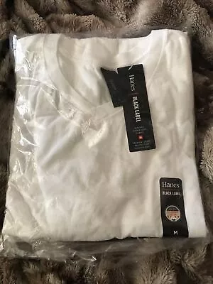 $18.99 • Buy 3-Pack NWT Hanes Black Label Mens V-Neck T-Shirt MEDIUM Snow White Short Sleeve