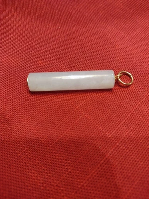 $25 • Buy VINTAGE 18k-22k Icy White Jade/Jadeite Tube/barrel Pendant Unmarked