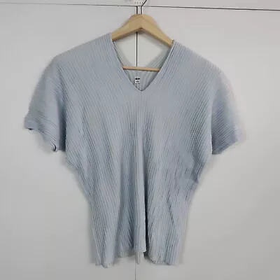 $13.98 • Buy Uniqlo Womens Top Size S Blue Knit Short Sleeve V-Neck Shirt Blouse