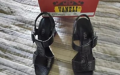 Vaneli Womens Shoes Size 4m • $24