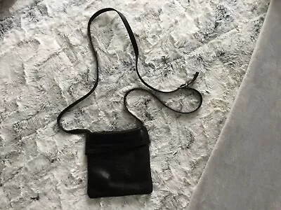 Vera Pelle Italian Leather Crossbody Bag • $12.99