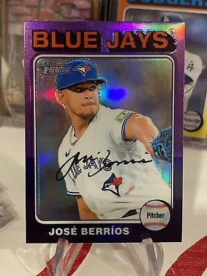 2024 Topps Heritage Jose Berrios #468 HOT BOX Chrome Purple Refractor-Blue Jays • $2.29