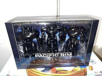 SDCC 2014 NECA Exclusive Pacific Rim  End Credits  Jaeger 3 Pack NIB • $120