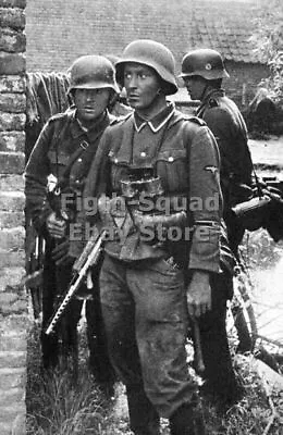 WW2 Picture Photo German Soldiers In Summer Uniforms 6012 • $11.55