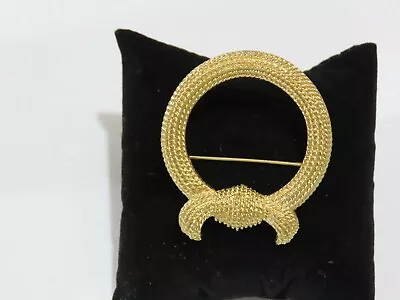 Gorgeous Vintage Mod Sign Monet Gold Tone Brooch Textured Wreath B7660 • $6.04