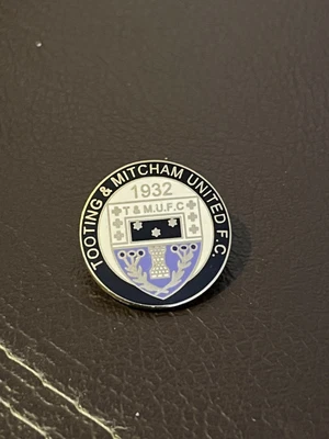 £2.50 • Buy Tooting & Mitcham FC Football Pin Badge - English Non League