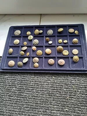 35 X Random British Military Buttons Different Regiment & Sizes • £15