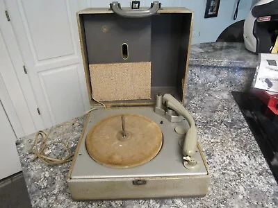 Vintage 1954 V-M TRI-O-MATIC Model 990B RECORD PLAYER - For Repair Or Parts  • $14.99