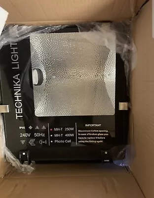 £35 • Buy *Brand NEW* 250W Watt Large Floodlight Sodium SON-T (Inc Lamp)