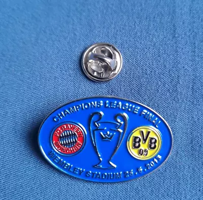 BAYERN MUNICH V DORTMUND 2013 CHAMPIONS LEAGUE FINAL LIMITED EDITION BADGE BLUE • £4.99