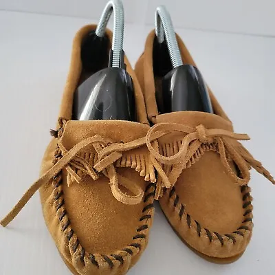 Minnetonka Moccasin Kitty 407t Size 8.5 Suede Loafers With Rubber Soles • $14