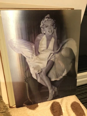 £3.50 • Buy Lenticular Marilyn Monroe Picture. 3 Pictures In 1 