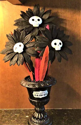 DREADFUL DAISIES Faux Plant In Black Planter HYDE & EEK Halloween Creepy 2021 • £38.54