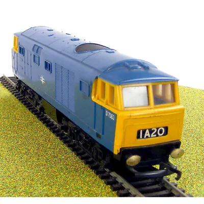 British Rail Class 35 Hymek Diesel Locomotive D7063 By Hornby OO Gauge R756 • £36.95