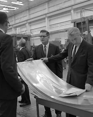 Wernher Von Braun Examines Aluminum Material @ Marshall 8x10 Nasa Photo (da-346) • $8.87