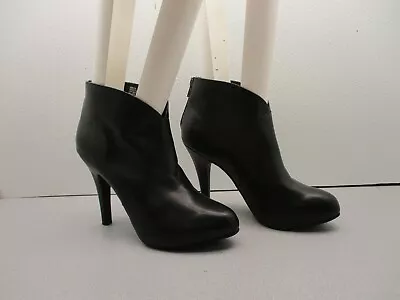 Me Too  Legacy 6  Black Leather High Heel Back Zip Ankle Booties WMS  SZ 9M • $29.95