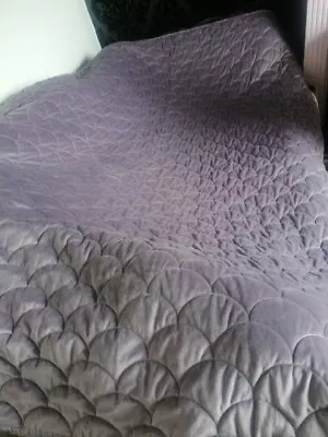  Lilac Soft Velvet Deco Style Throw Bedspread 52   X 80   • £18