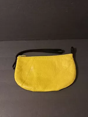 Miss Albright Specialty Wristlet Yellow • $20