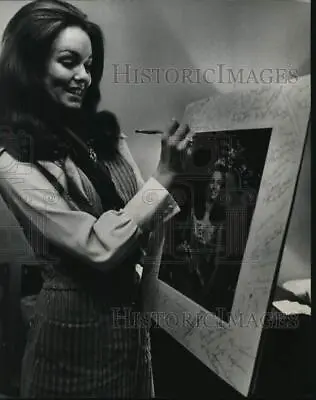 $19.99 • Buy 1970 Press Photo Miss America Phyllis George - Hcp48335