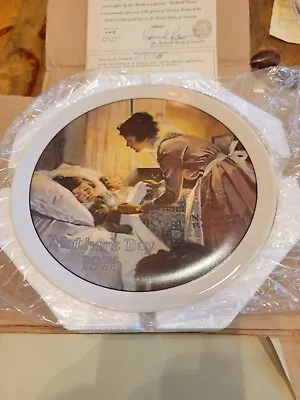 Norman Rockwell Knowles Mother's Day 1976 Collector Plate A Mother’s Love • $19.99