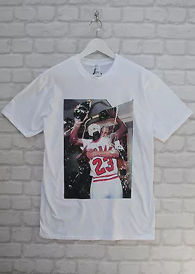 Actual Fact Michael Jordan Celebration Basketball White Crew Neck Tee T-shirt • £20