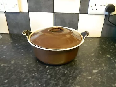 Le Creuset Cast Iron  Casserole Dish And Lid - Dark Brown  Finish - Size 24 • £5