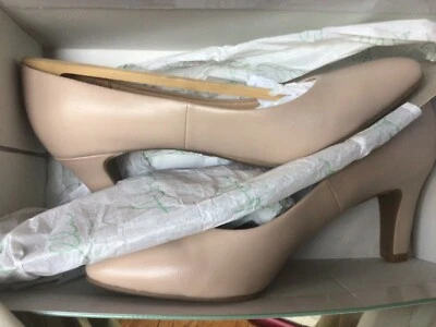 £28.72 • Buy NEW IN BOX Abella  Womens 6.5 M Taupe Vinci True Comfort  Pumps Shoes