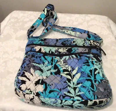 Vera Bradley Blue Triple Zip Hipster Camp Floral Shoulder Bag • $15
