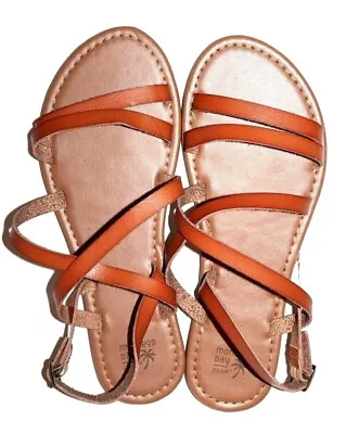 Montego Bay Club Women's Brown Leather Strappy Flat Sandal  Size 7-8 • $15.98