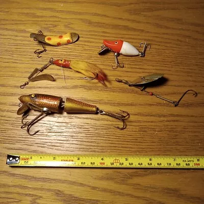 VINTAGE Lot Of Misc. Fishing Lures. 5 Plastic + Wood • $29.99