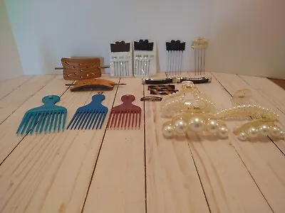 Lot 18 Vintage/Mod Hair Combs Picks Claws Lift Diane Conair & More • $16.99