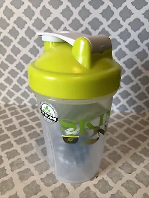 BlenderBottle - Classic 20 Oz Water Bottle/Shaker Cup - Green /Clear BPA Free • $8.99