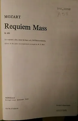 Mozart: Requiem Mass In Latin: Vocal Music Score • £6