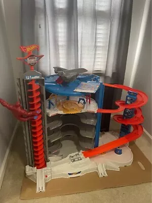 $65 • Buy Hot Wheels Super Ultimate Garage Play Set Used Gorilla And Airplane