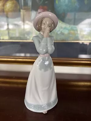 Large NAO Lladro Figurine #1224 • $80