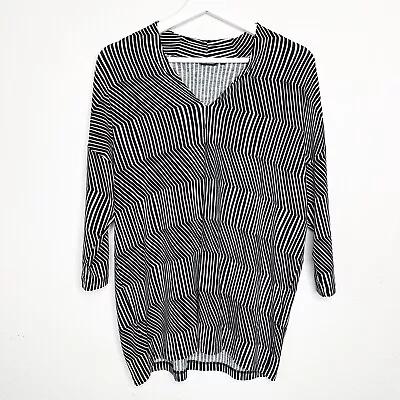 Marimekko Black And White Zig Zag Striped 3/4 Sleeve Top M • $25