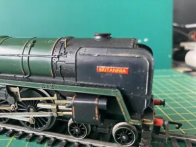 OO Gauge Hornby Britannia Class Loco And Tender 70000 • £10.75