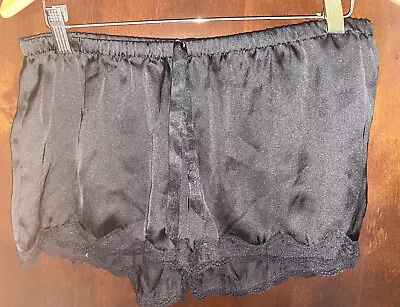 H & M Lounge PJ Shorts Black Womens Size Medium EUC Pre Owned • $19