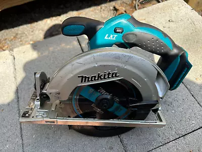 Makita XSS02 18V LXT Lithium‑Ion Cordless 6‑1/2  Circular Saw - Tool Only • $89.95