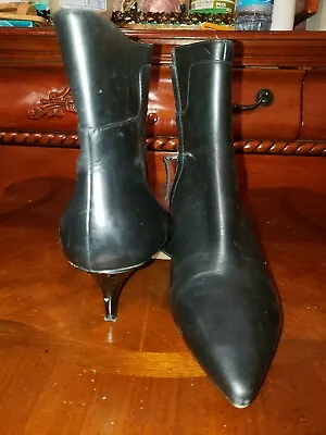 $25 • Buy Zara Ankle Boots Size 8, Color Black 