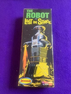 The Robot Lost In Space Model Kit Moebius New • $13