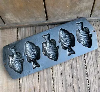 Vintage LODGE Cast Iron Perch Fish Cornbread Muffin Cookie Bakeware Mold Pan • $35.50